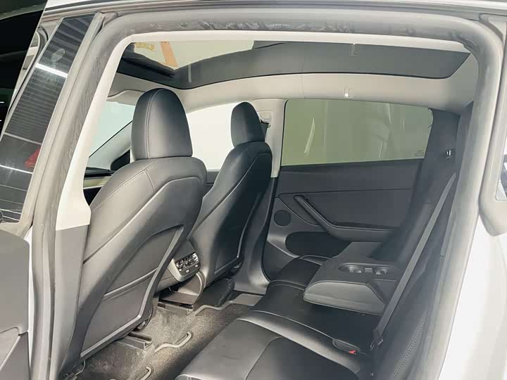 Фото 9 - Tesla Model Y