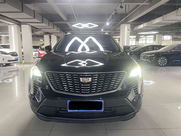 Фото 2 - Cadillac XT4