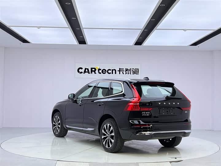 Фото 3 - Volvo XC60