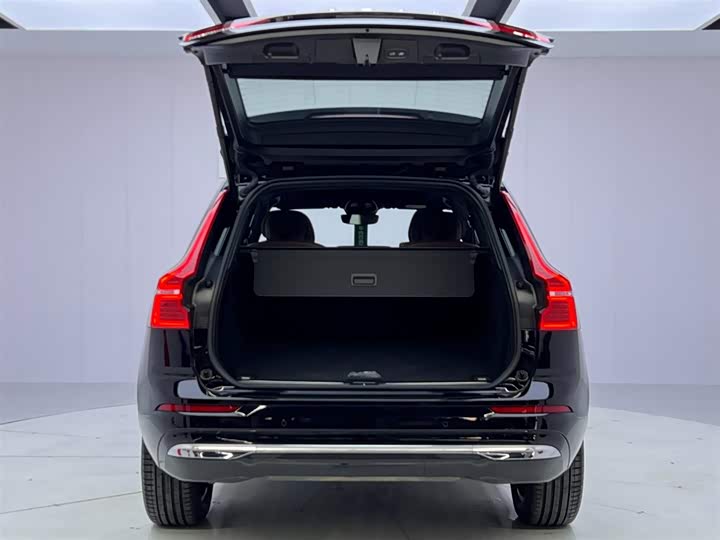 Фото 9 - Volvo XC60
