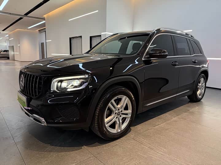 Фото 1 - Mercedes-Benz GLB-Class