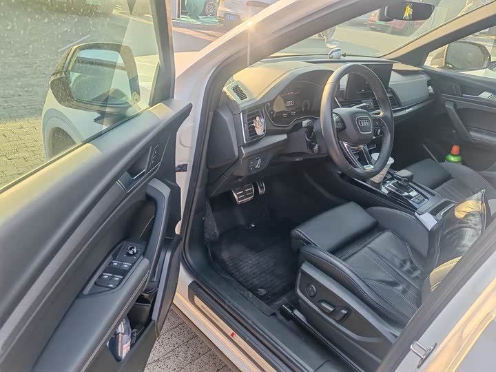 Фото 3 - Audi Q5L