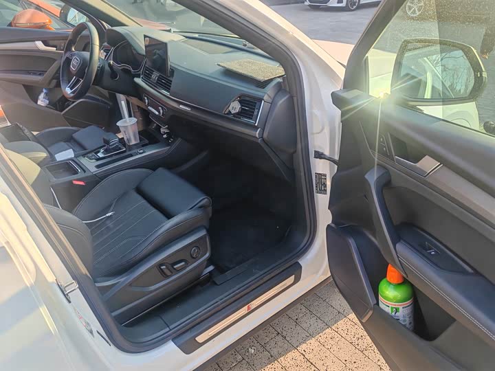 Фото 5 - Audi Q5L