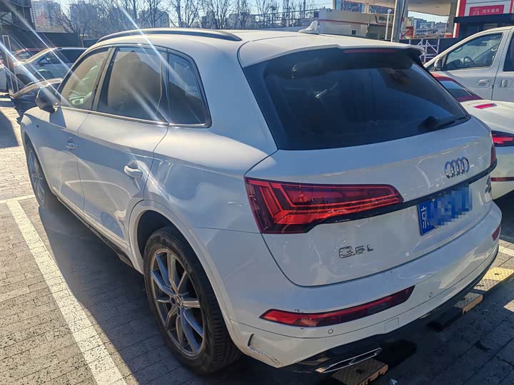 Фото 6 - Audi Q5L