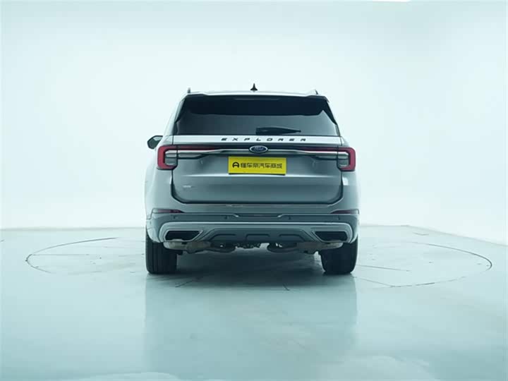 Фото 7 - Ford Explorer