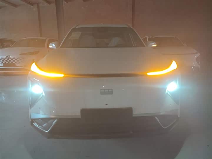 Фото 3 - Geely Galaxy L7