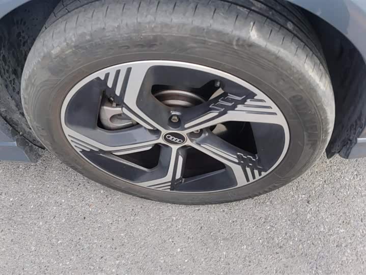 Фото 6 - Audi Q4 e-tron