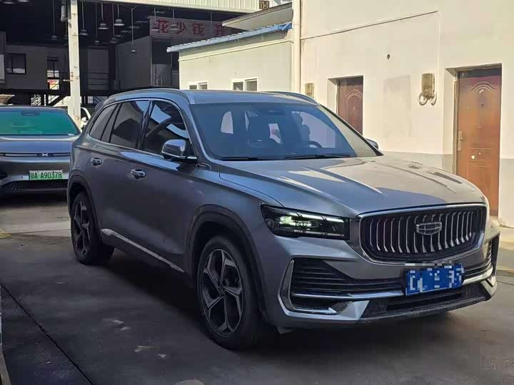 Фото 3 - Geely Monjaro