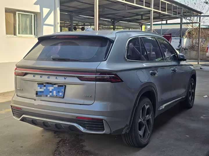 Фото 9 - Geely Monjaro