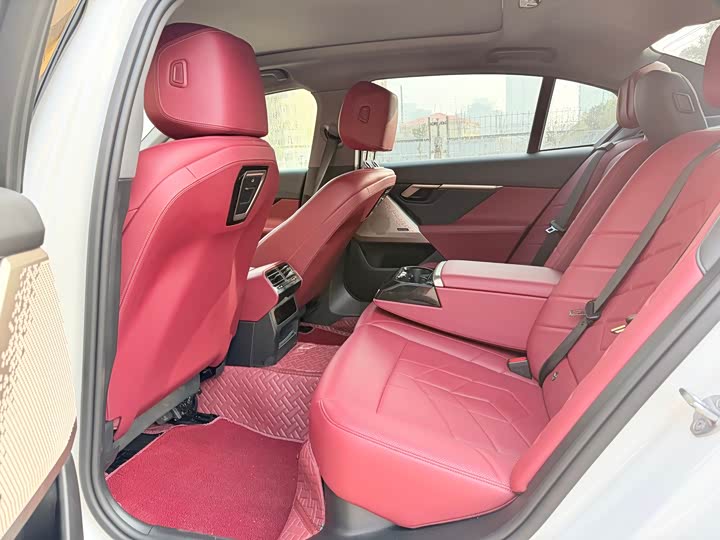 Фото 7 - BMW 5 Series