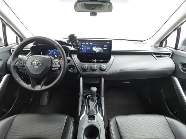 Фото 5 - Toyota Corolla Cross