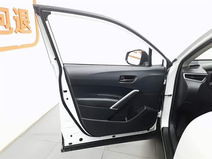 Фото 8 - Toyota Corolla Cross