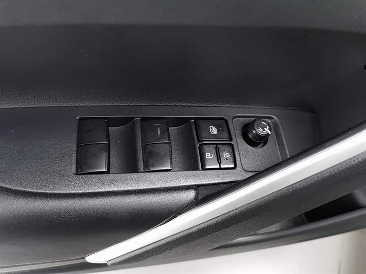 Фото 9 - Toyota Corolla Cross