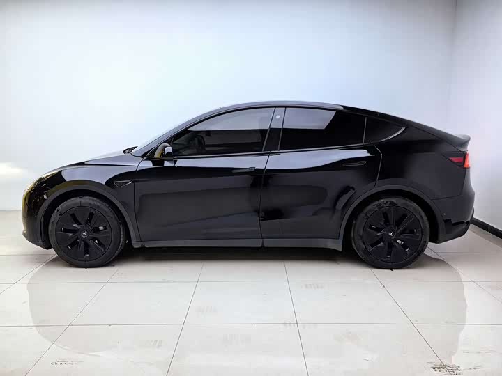 Фото 4 - Tesla Model Y