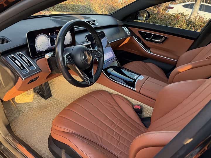 Фото 4 - Mercedes-Benz S-Class