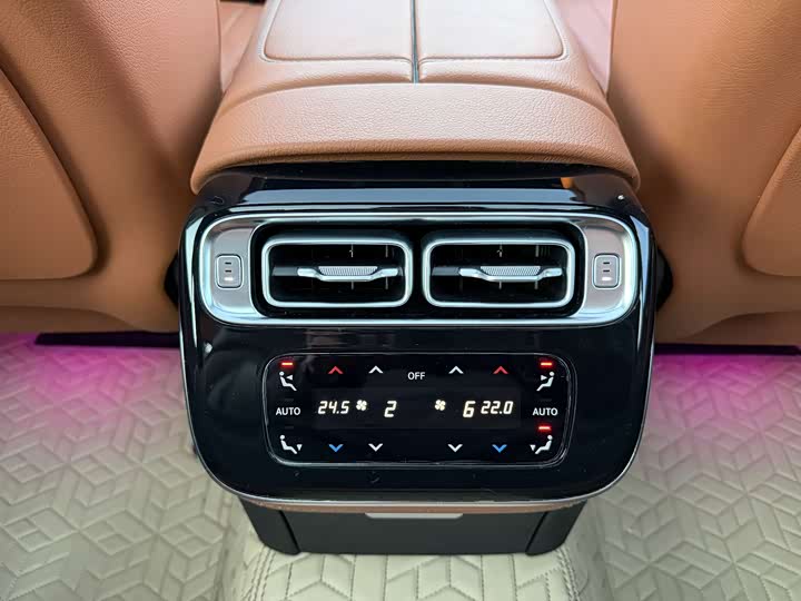 Фото 8 - Mercedes-Benz S-Class