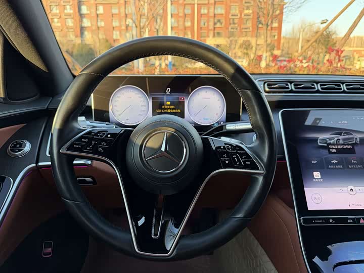 Фото 9 - Mercedes-Benz S-Class