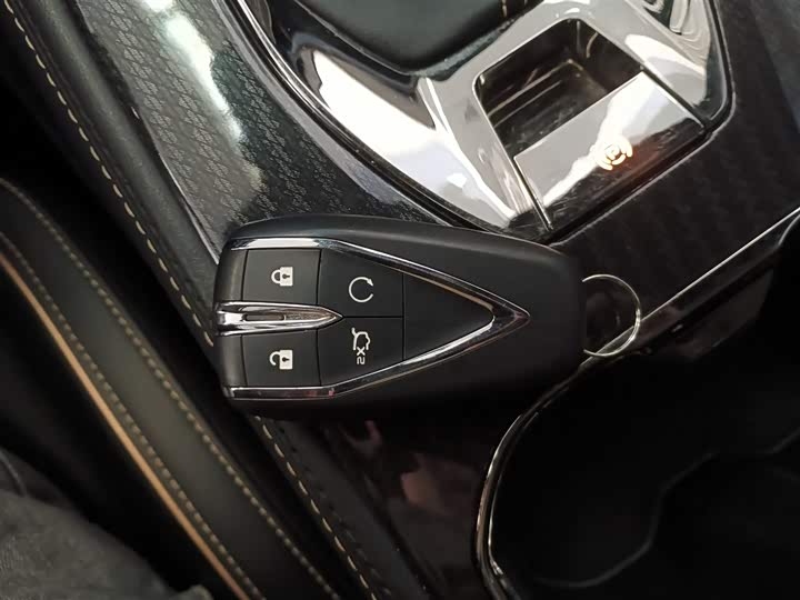 Фото 9 - Changan Oshan X5