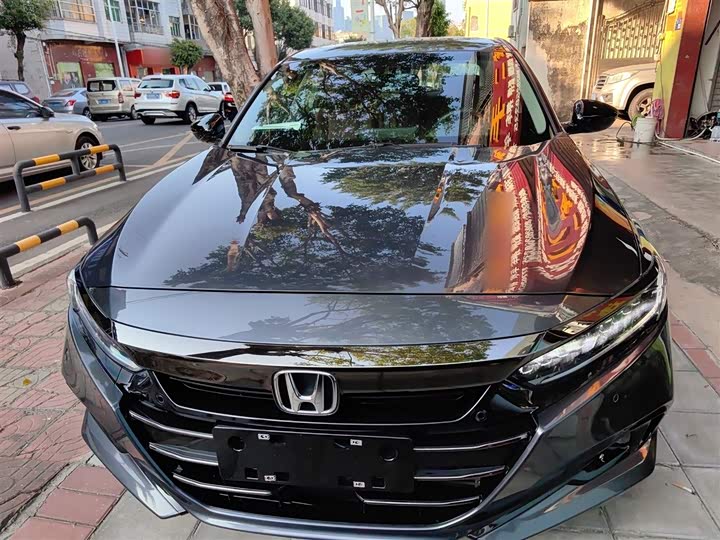 Фото 3 - Honda Accord