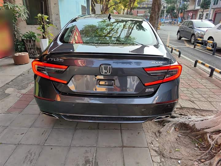 Фото 6 - Honda Accord