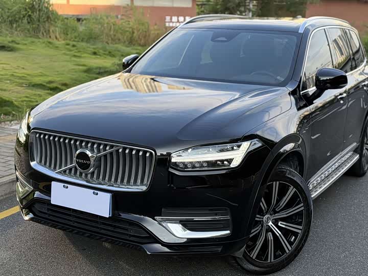 Фото 3 - Volvo XC90