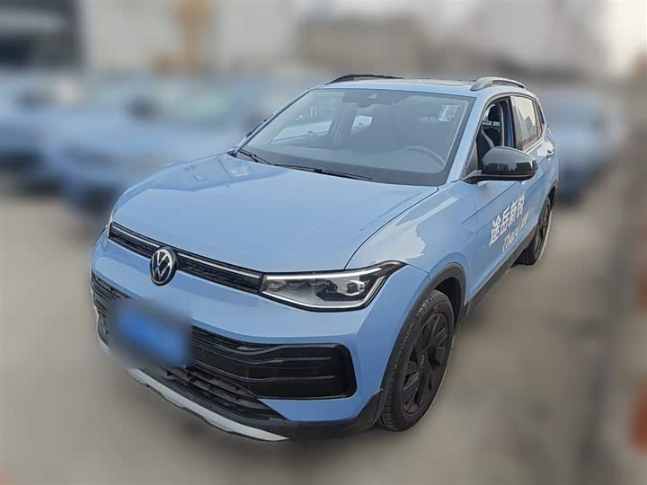 Фото 1 - Volkswagen Tharu