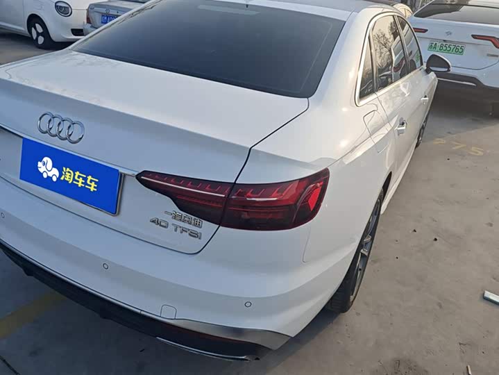 Фото 3 - Audi A4L