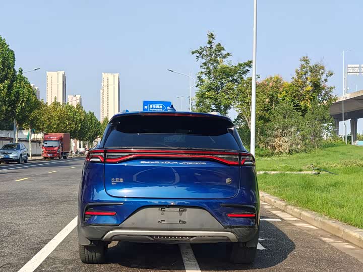 Фото 4 - BYD Tang Hybrid/EV