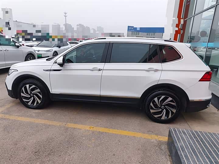 Фото 5 - Volkswagen Tiguan L Pro