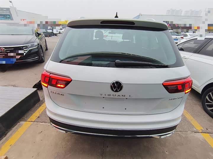 Фото 6 - Volkswagen Tiguan L Pro