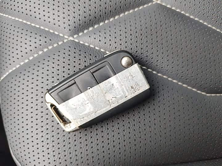 Фото 9 - Volkswagen Tiguan L Pro