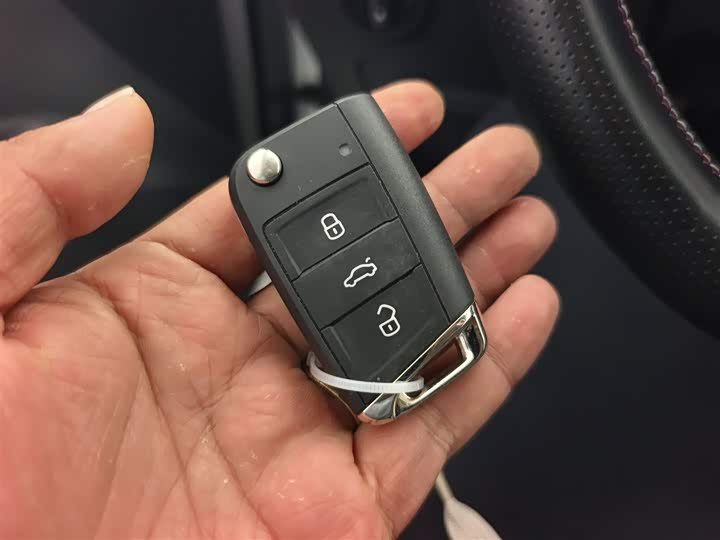 Фото 9 - Volkswagen Tayron GTE Hybrid