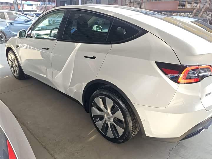 Фото 5 - Tesla Model Y