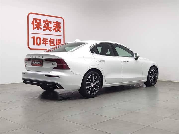 Фото 2 - Volvo S60