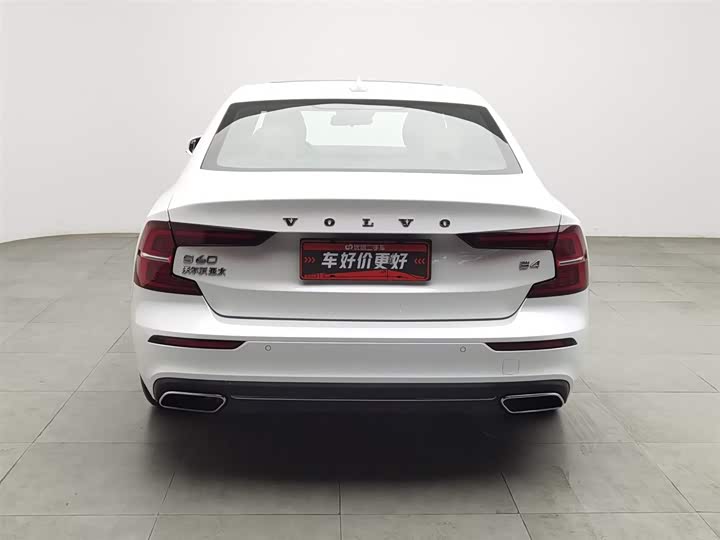 Фото 4 - Volvo S60