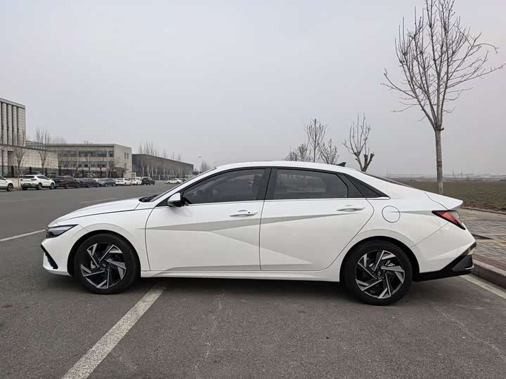 Фото 4 - Hyundai Elantra N line