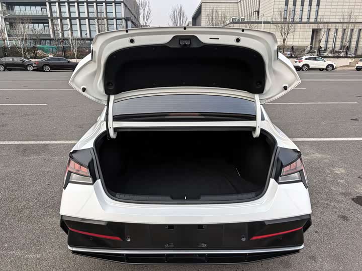 Фото 8 - Hyundai Elantra N line