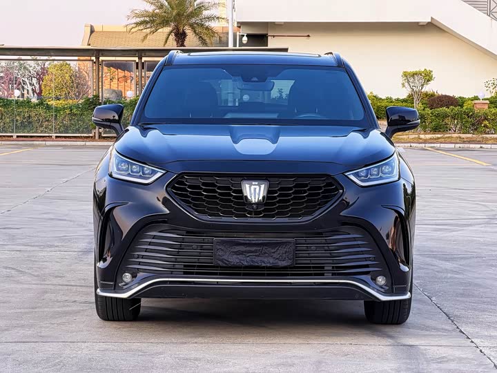 Фото 3 - Toyota Crown Kluger