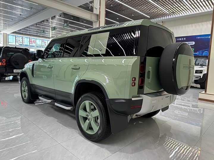 Фото 4 - Land Rover Defender