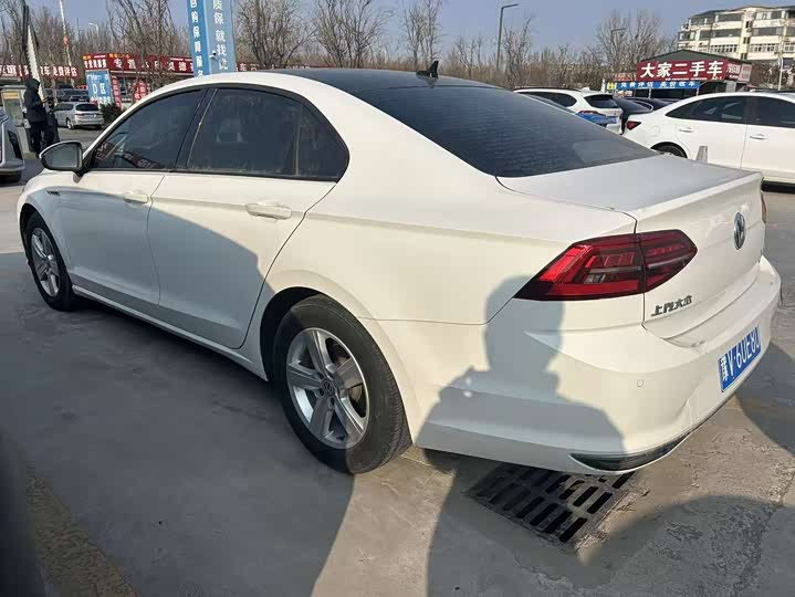 Фото 9 - Volkswagen Lamando L