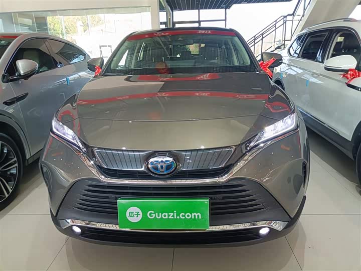 Фото 3 - Toyota Harrier