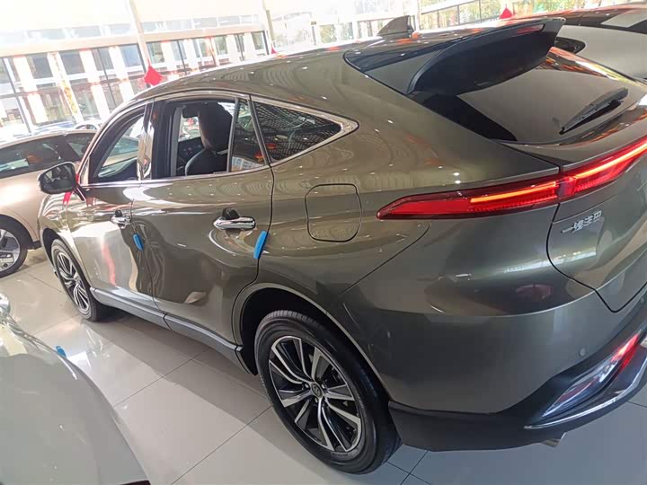 Фото 5 - Toyota Harrier