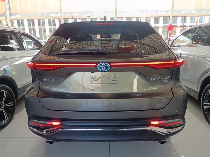 Фото 6 - Toyota Harrier