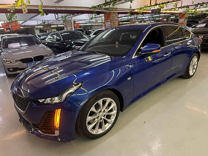 Фото 1 - Cadillac CT5