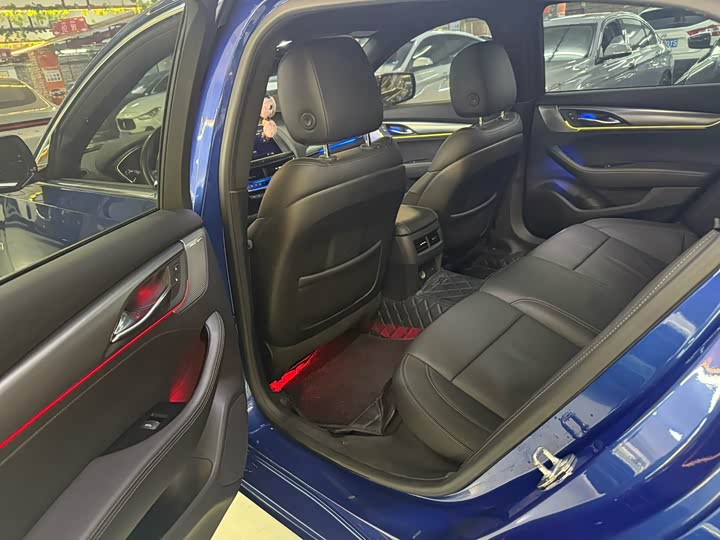 Фото 6 - Cadillac CT5