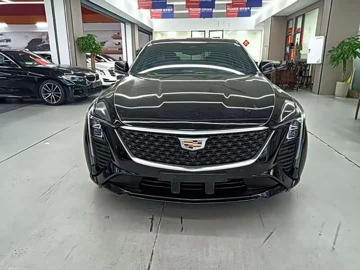 Фото 2 - Cadillac CT5