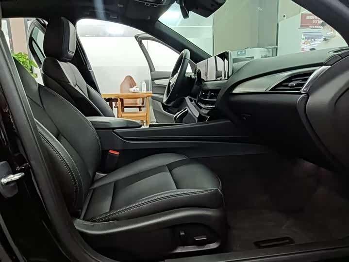 Фото 6 - Cadillac CT5