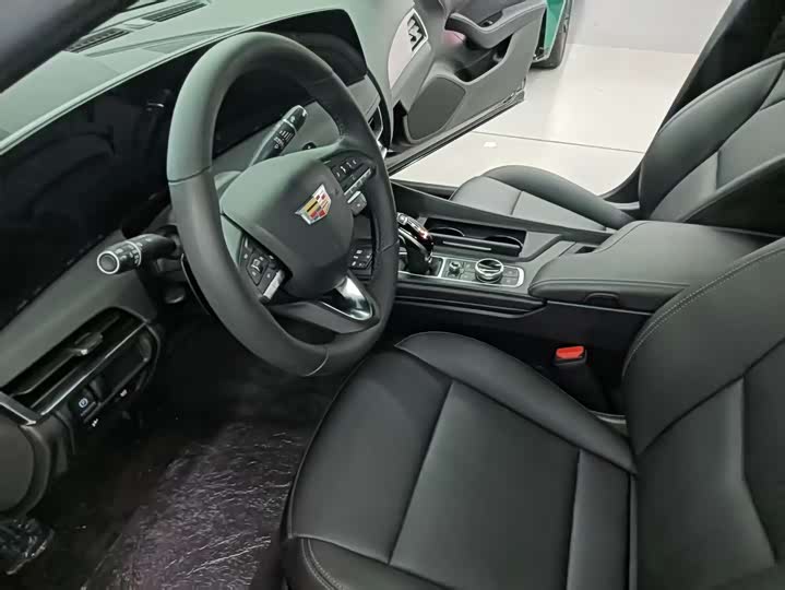 Фото 7 - Cadillac CT5