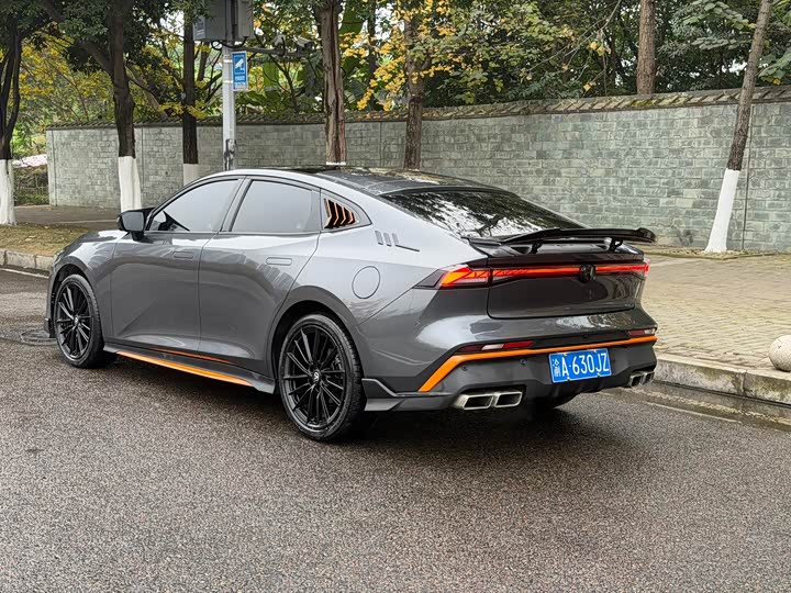 Фото 3 - Changan UNI-V