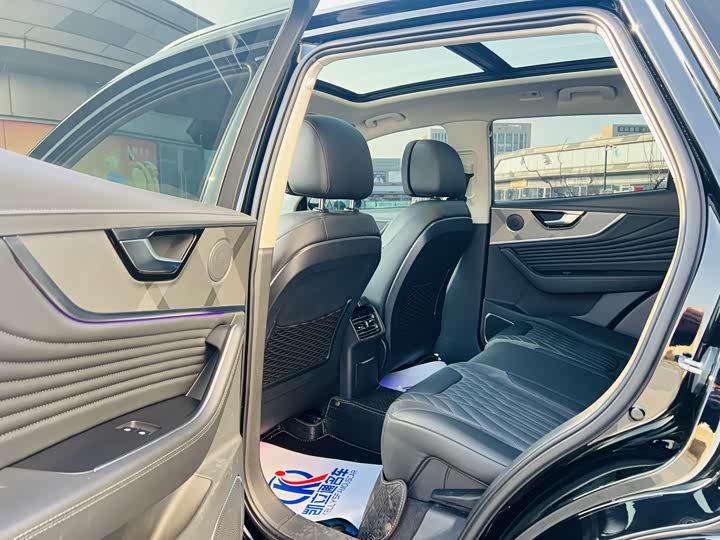 Фото 8 - Hongqi HS5